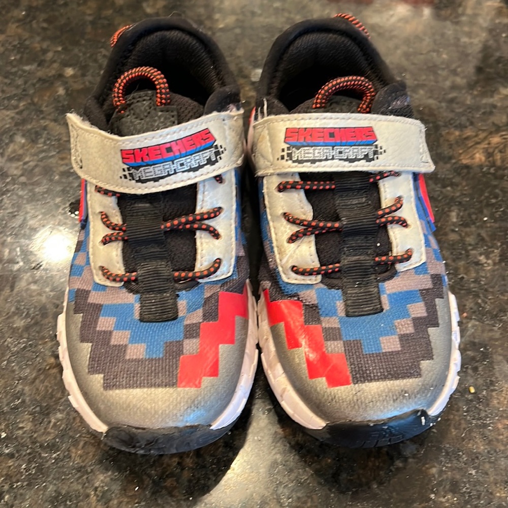 Size 12 little boy skechers mega-craft shoes